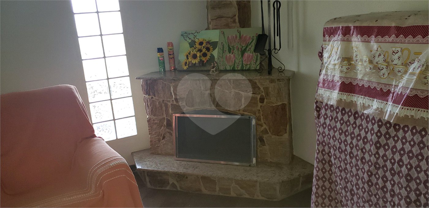 Casa à venda com 5 quartos, sendo 2 suítes, no condomínio Alpes da Cantareira, Mairiporã - SP