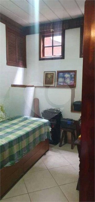 Casa à venda com 3 quartos, sendo 1 suíte, no condomínio Terras de São Francisco, Vinhedo - SP