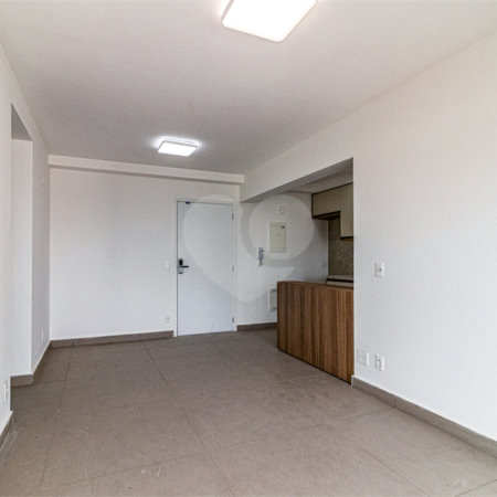 Apartamento à venda com 3 quartos, sendo 1 suíte,  em Vila Anastácio, São Paulo, SP