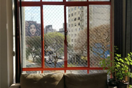 Apartamento e Sala Comercial no centro de São Paulo.