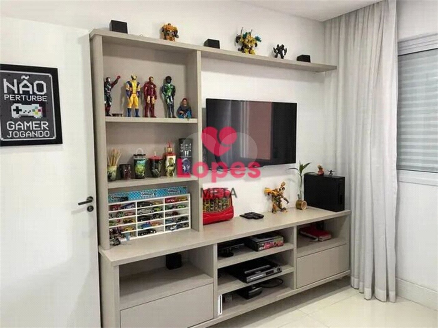 Apartamento à venda com 3 quartos, sendo 2 suítes, em Jardim das Indústrias, São José dos Campos, SP