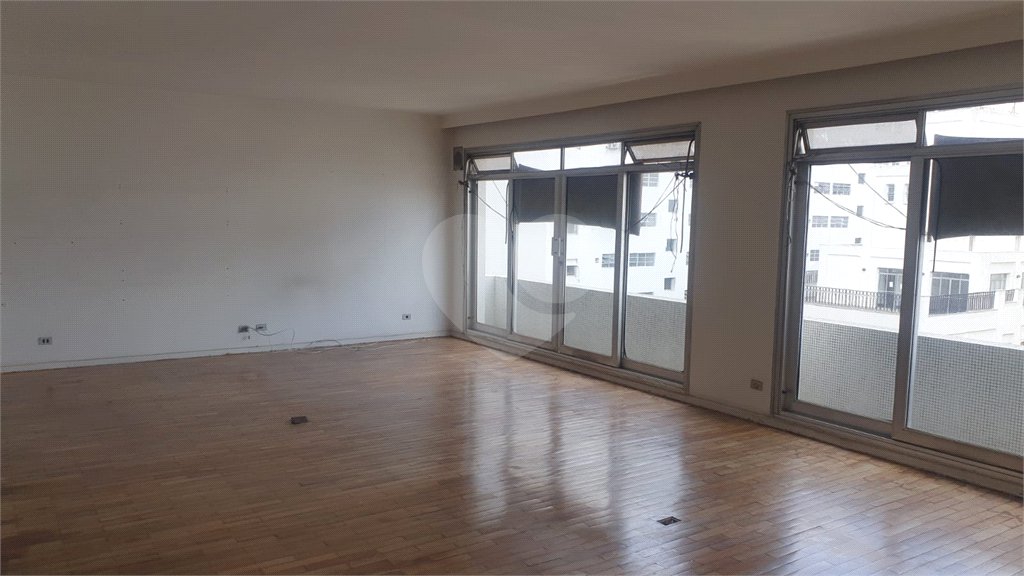 Apartamento à venda com 3 quartos, sendo 2 suítes, em Jardim Paulista, São Paulo, SP