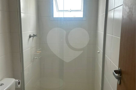Apartamento à venda ou para alugar com 2 quartos, sendo 1 suíte,  em Guilhermina, Praia Grande, SP
