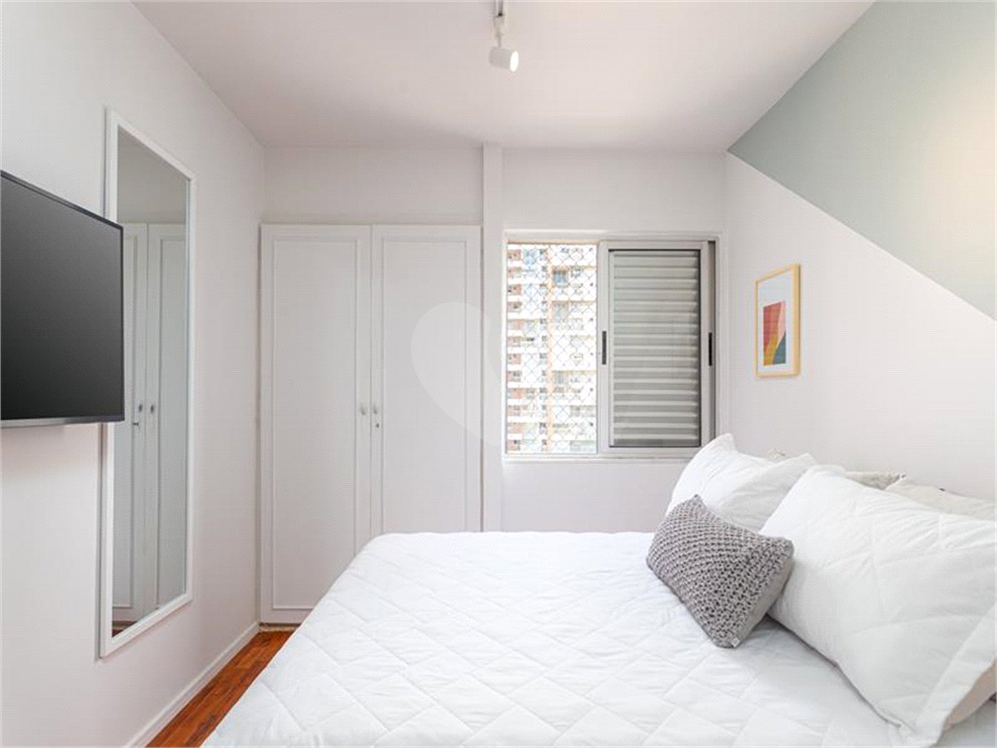 Apartamento à venda com 4 quartos, sendo 1 suíte, em Vila Cordeiro, São Paulo, SP