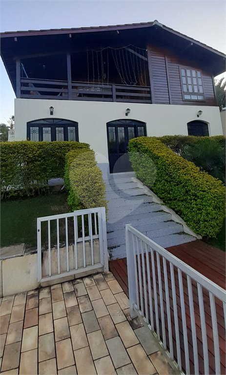 Casa à venda ou para alugar com 5 quartos, sendo 1 suíte, no Centro, Bom Jesus dos Perdões, SP