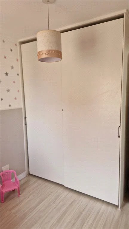 Casa à venda com 3 quartos, sendo 1 suíte, no condomínio Moradas do Horto, São Paulo - SP
