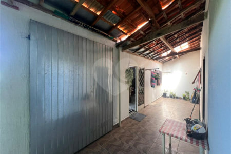 Casa à venda com 2 quartos, sendo 1 suíte, em Vila Barth, Itapetininga, SP