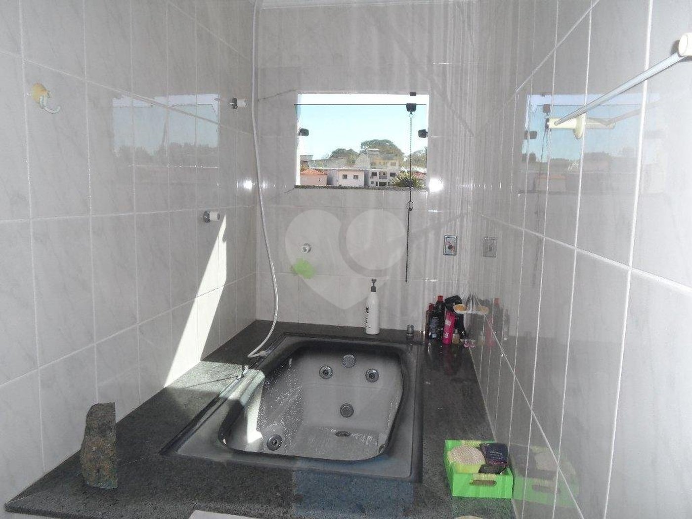Sobrado à venda com 4 quartos, sendo 1 suíte, em Água Fria, São Paulo, SP