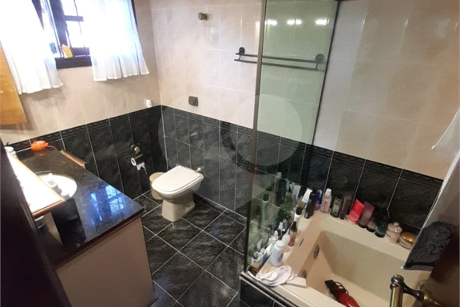Casa à venda com 3 quartos, sendo 1 suíte, no condomínio Jardim da Monntanha Ii, Mairiporã - SP