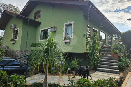 Casa à venda com 4 quartos, sendo 3 suítes, em Jardim Tapajós, Atibaia, SP