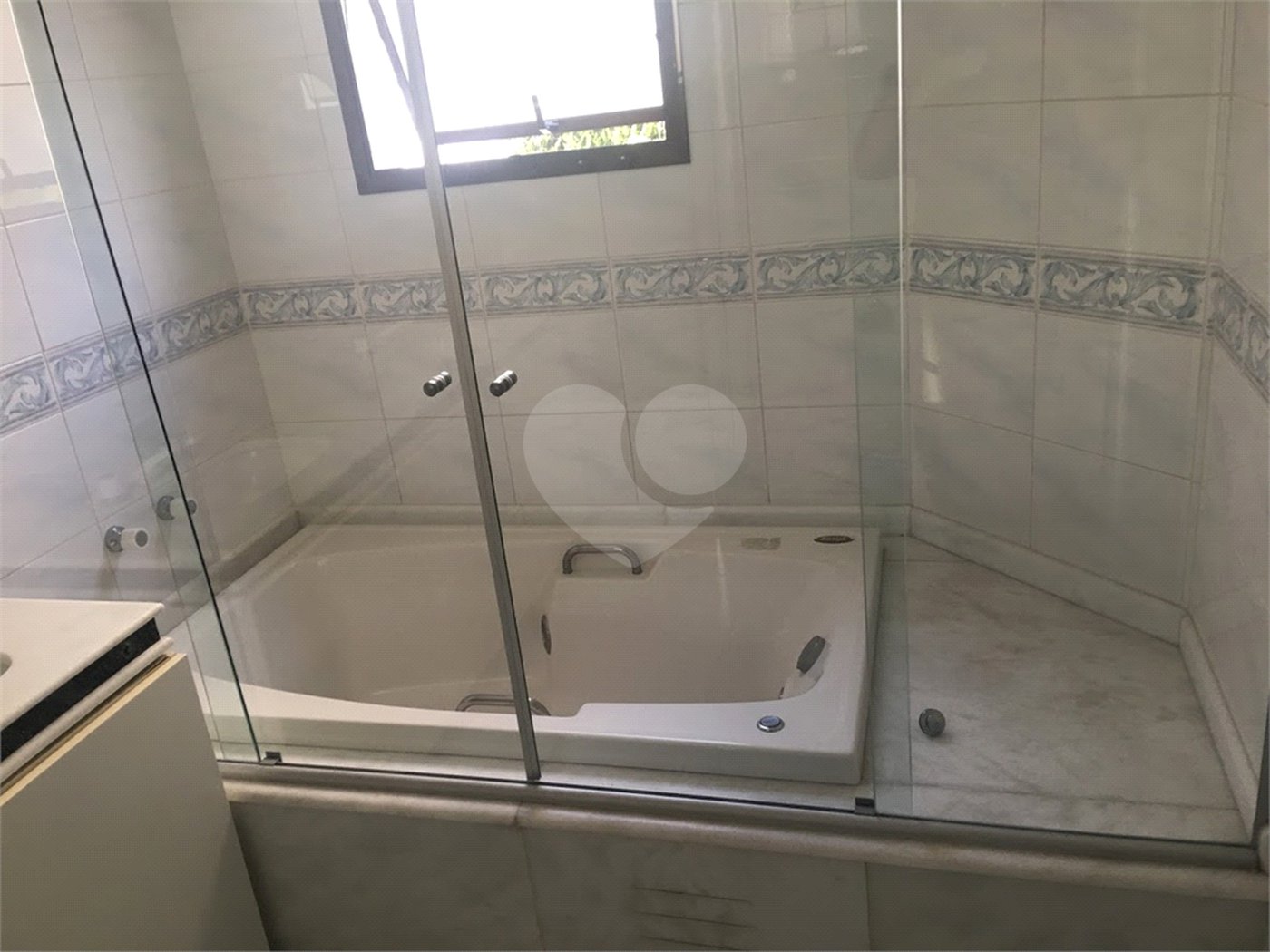 Apartamento à venda com 4 suítes em Vila Suzana, São Paulo, SP