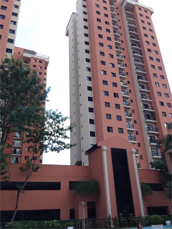 Apartamento à venda com 3 quartos, sendo 1 suíte,  em Jardim Caboré, São Paulo, SP