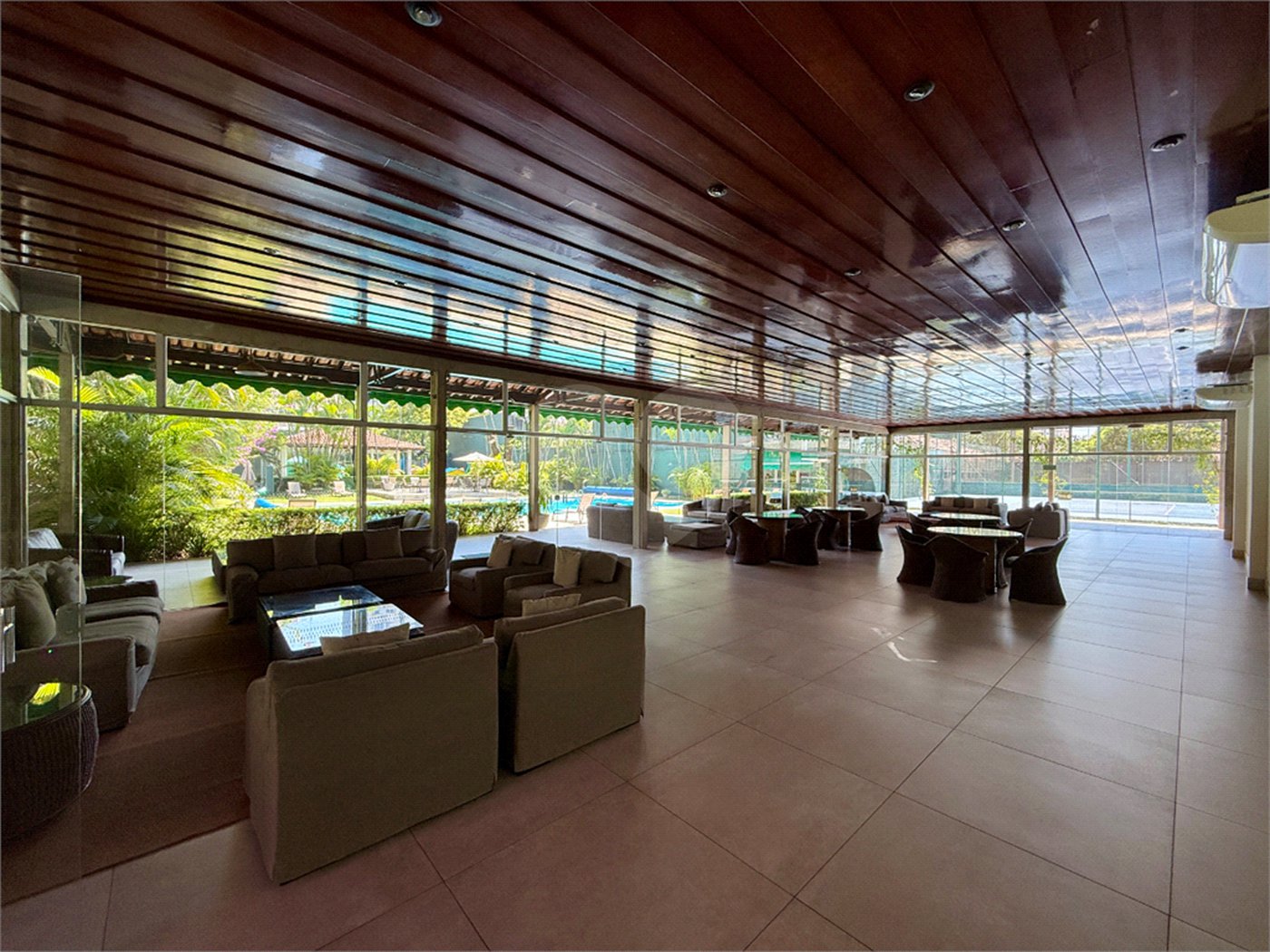 Apartamento à venda com 4 suítes em Jardim Marajoara, São Paulo, SP