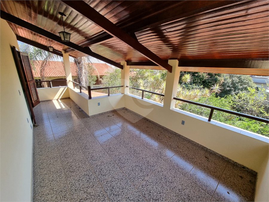 Casa à venda com 4 quartos, sendo 2 suítes, em Bosque, Vinhedo, SP
