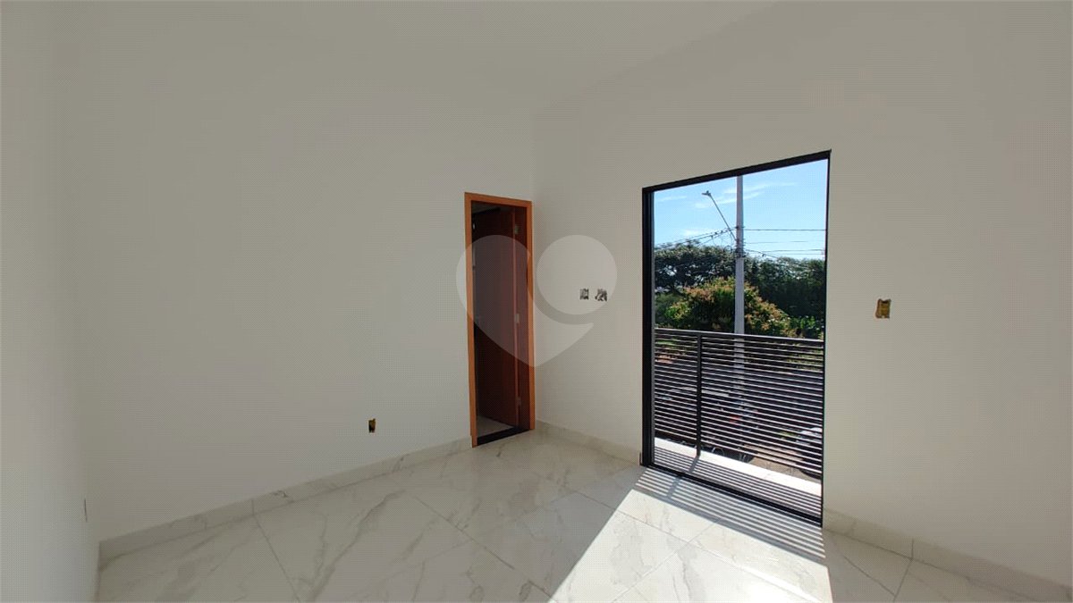 Casa de Vila à venda com 2 suítes em Wanel Ville, Sorocaba, SP