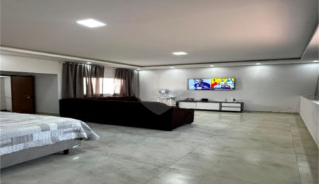 Sobrado à venda com 4 quartos, sendo 1 suíte,  em Wanel Ville, Sorocaba, SP
