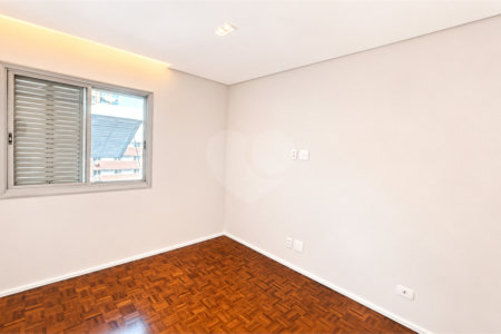 Apartamento à venda com 3 quartos, sendo 1 suíte, em Jardim Paulista, São Paulo, SP
