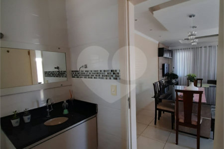 Sobrado à venda com 3 quartos, sendo 1 suíte, em Vila Suissa, Mogi das Cruzes, SP