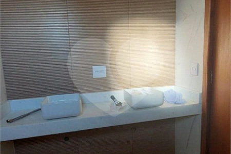 Casa à venda com 3 quartos, sendo 2 suítes, no condomínio Reserva dos Jatobás, Louveira - SP