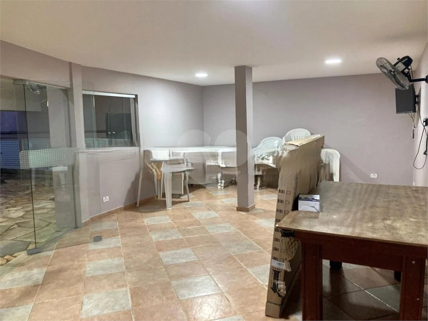 Casa à venda com 3 quartos, sendo 1 suíte, no condomínio Villa Sorrentina, São Paulo - SP