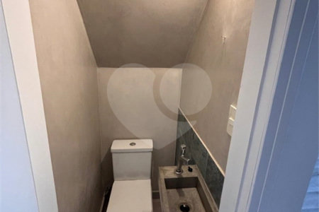 Casa de Vila à venda com 3 quartos, sendo 1 suíte, em Vila Cordeiro, São Paulo, SP