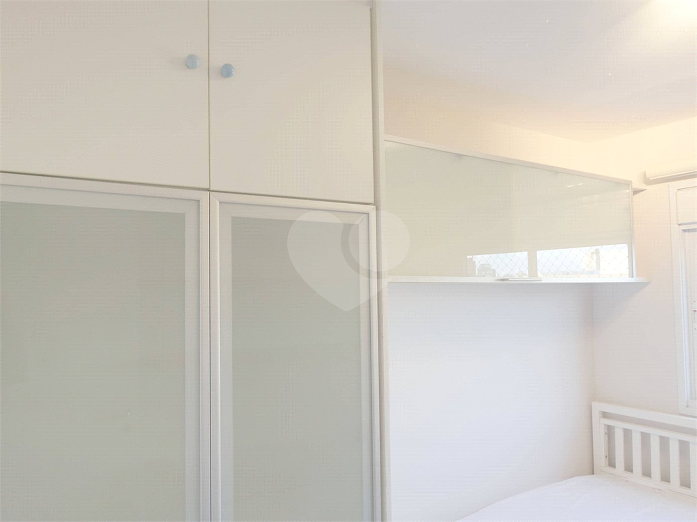 Apartamento para alugar com 3 quartos, sendo 1 suíte, em Vila Olímpia, São Paulo, SP