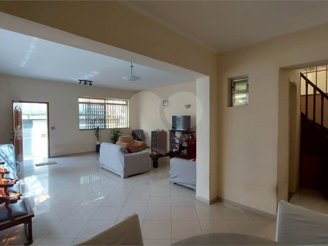 Casa à venda com 4 quartos, sendo 3 suítes,  em Jardim Luzitânia, São Paulo, SP