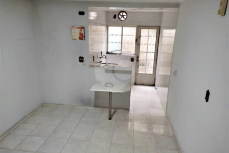Sobrado à venda com 2 quartos em Água Fria, São Paulo, SP