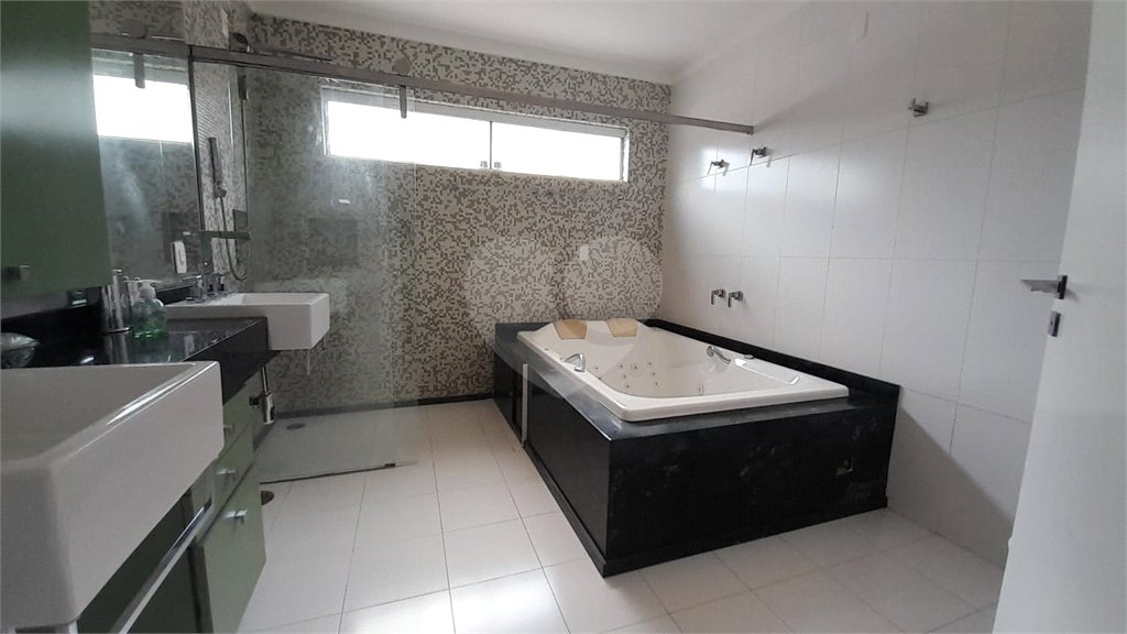Sobrado à venda com 6 quartos, sendo 5 suítes, no Centro, São Bernardo do Campo, SP