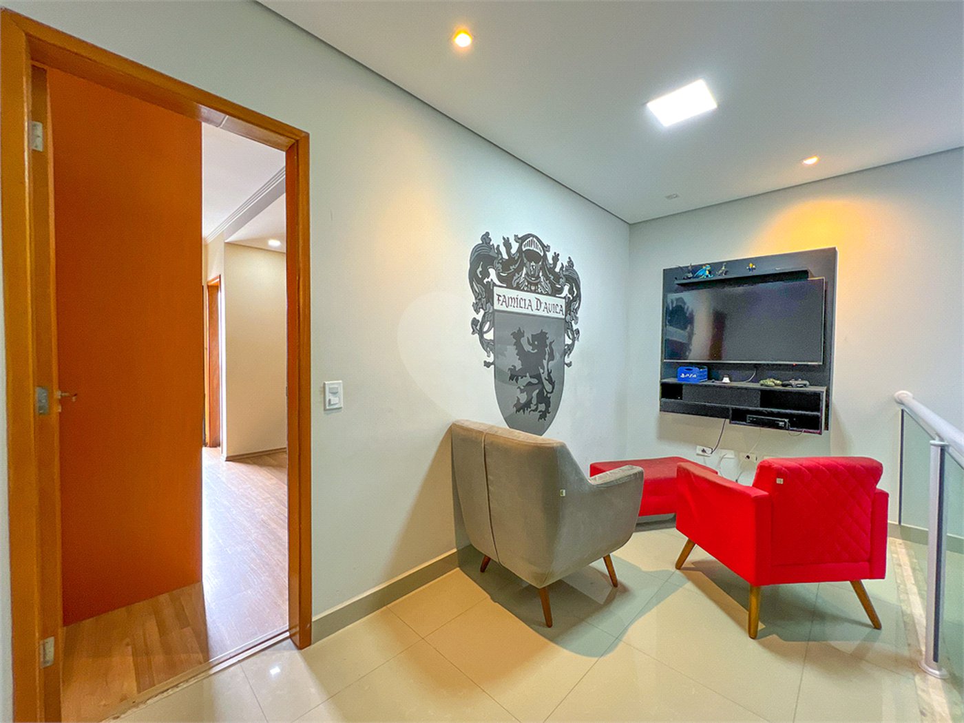 Sobrado à venda com 3 quartos, sendo 1 suíte,  em Tremembé, São Paulo, SP