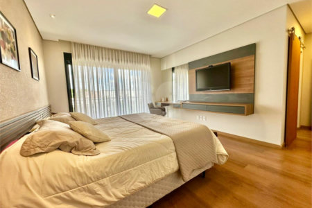 Condomínio à venda com 4 quartos, sendo 3 suítes,  em Bairro da Vossoroca, Sorocaba, SP