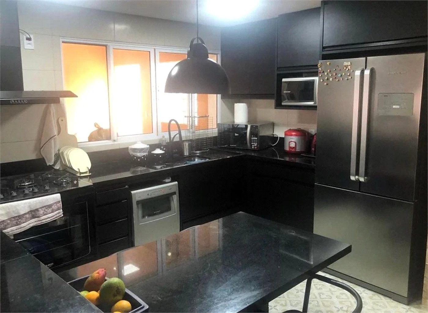 Casa à venda com 4 quartos, sendo 2 suítes, em Jardim Samara, São Paulo, SP