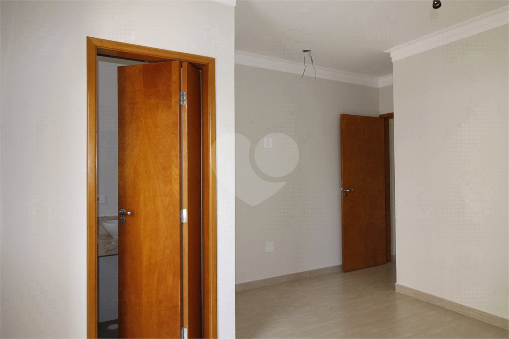 Sobrado à venda com 4 quartos, sendo 2 suítes, em Vila Pereira Barreto, São Paulo, SP