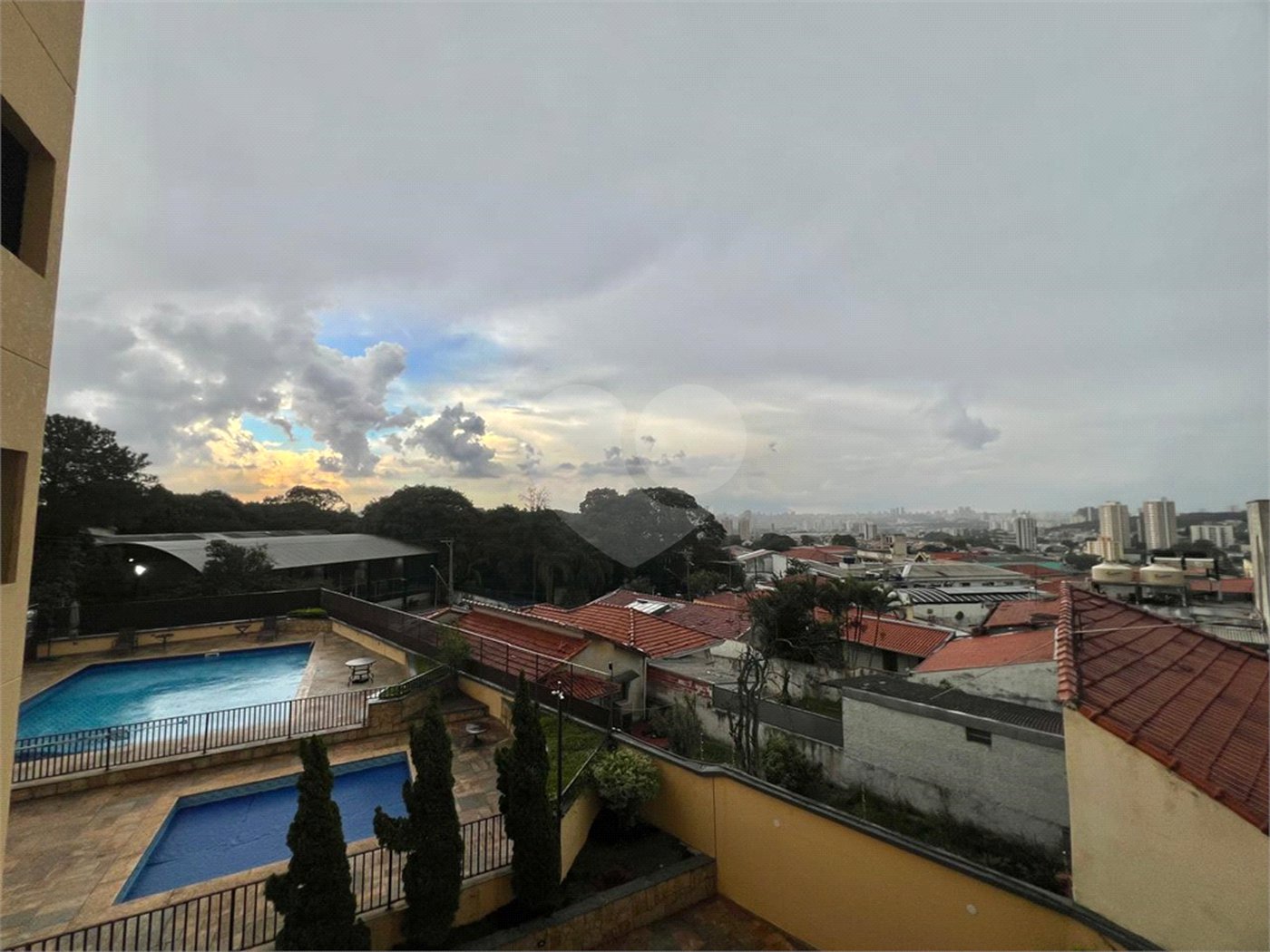 Apartamento à venda com 3 quartos, sendo 1 suíte, em Parque São Domingos, São Paulo, SP
