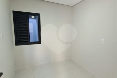 Casa à venda com 3 suítes no condomínio Reserva dos Jatobás, Louveira - SP