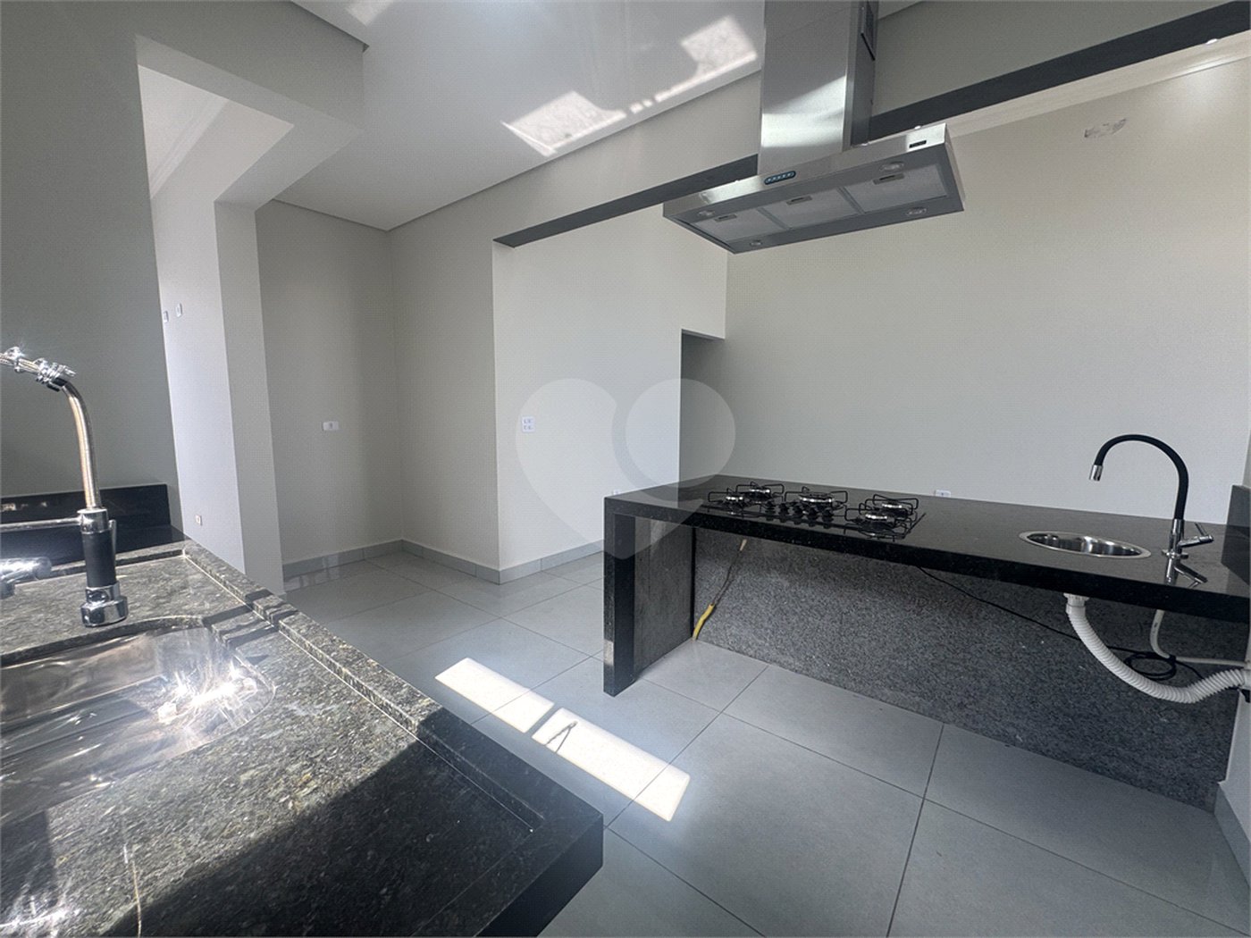 Casa à venda com 3 suítes no condomínio Residencial Villagio Wanel, Sorocaba - SP
