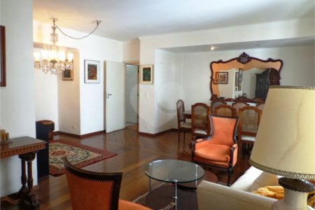 Apartamento à venda com 3 quartos, sendo 1 suíte, em Santa Cecília, São Paulo, SP
