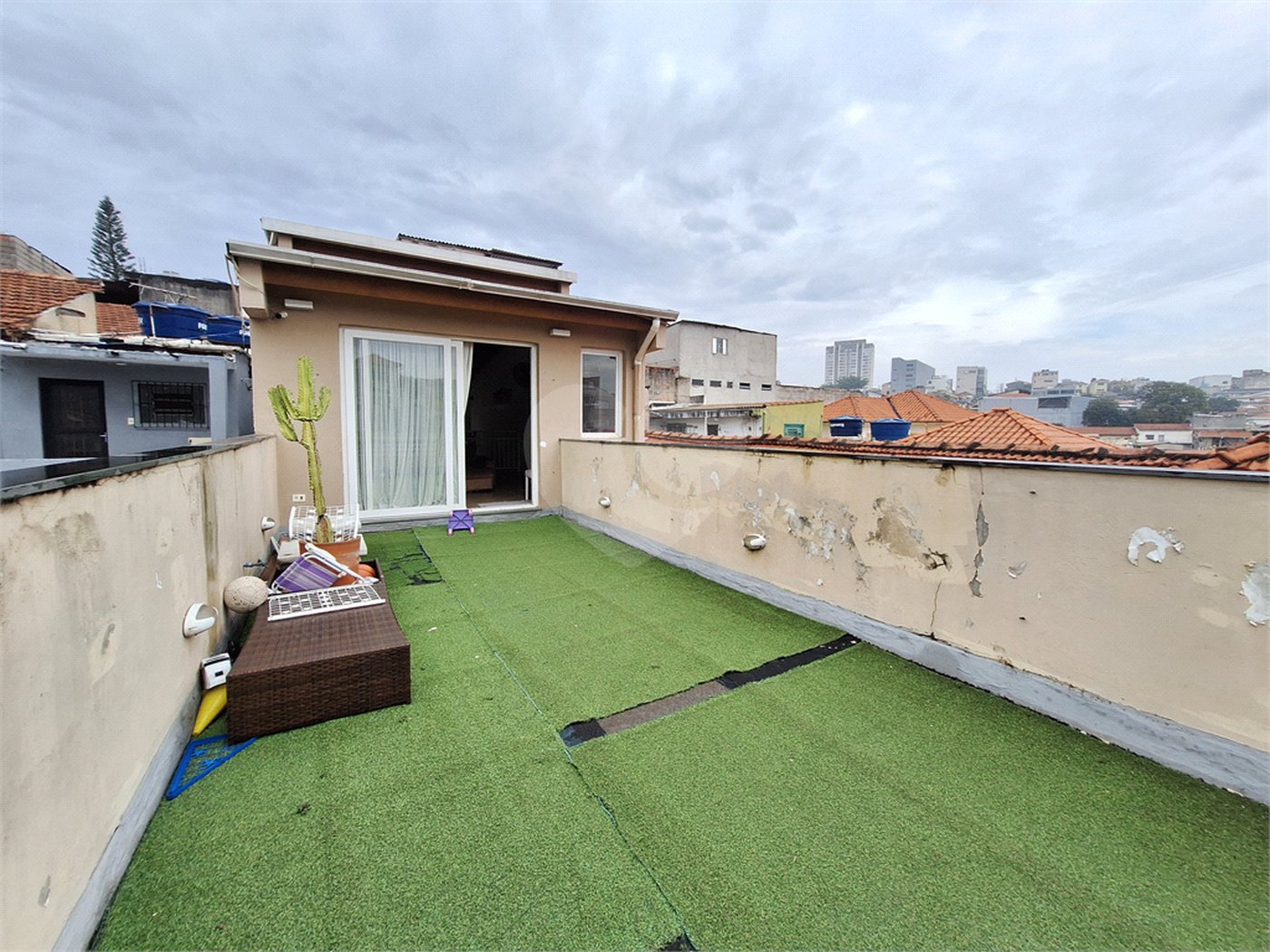 Casa à venda com 3 quartos, sendo 1 suíte, em Chora Menino, São Paulo, SP