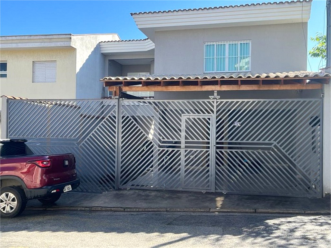 Sobrado à venda com 3 quartos, sendo 1 suíte, em Vila Piauí, São Paulo, SP