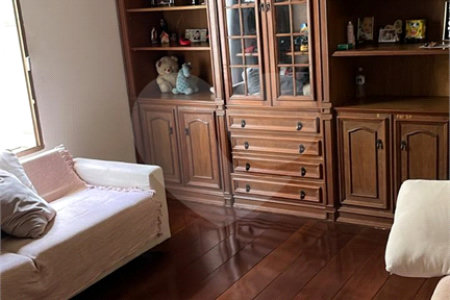 Sobrado à venda com 4 quartos, sendo 1 suíte, no Centro, Araraquara, SP