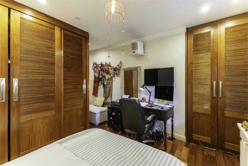 Duplex para alugar com 4 quartos, sendo 3 suítes,  em Alto de Pinheiros, São Paulo, SP