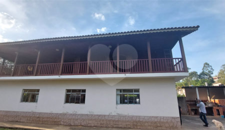 Casa à venda com 4 quartos, sendo 2 suítes, em Rio Acima, Mairiporã, SP
