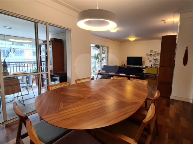 Apartamento à venda com 4 quartos, sendo 3 suítes,  em Brooklin, São Paulo, SP