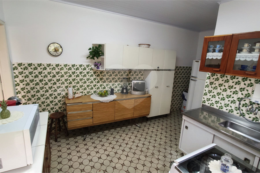 Casa à venda com 4 quartos, sendo 1 suíte, no condomínio Travessa Jacob,38, São Paulo - SP
