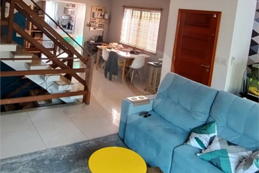 Casa à venda com 4 quartos, sendo 1 suíte, em Santana, São Paulo, SP