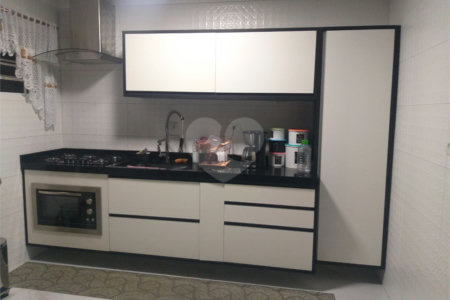 Sobrado à venda com 3 quartos, sendo 1 suíte, em Vila Galvão, Guarulhos, SP