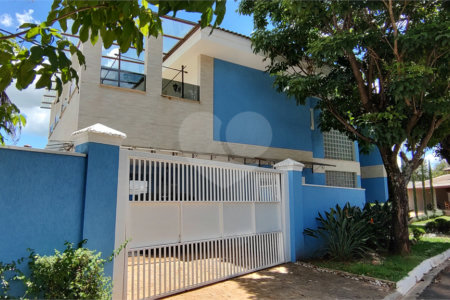 Casa à venda com 3 suítes no condomínio Parque do Varvito, Itu - SP