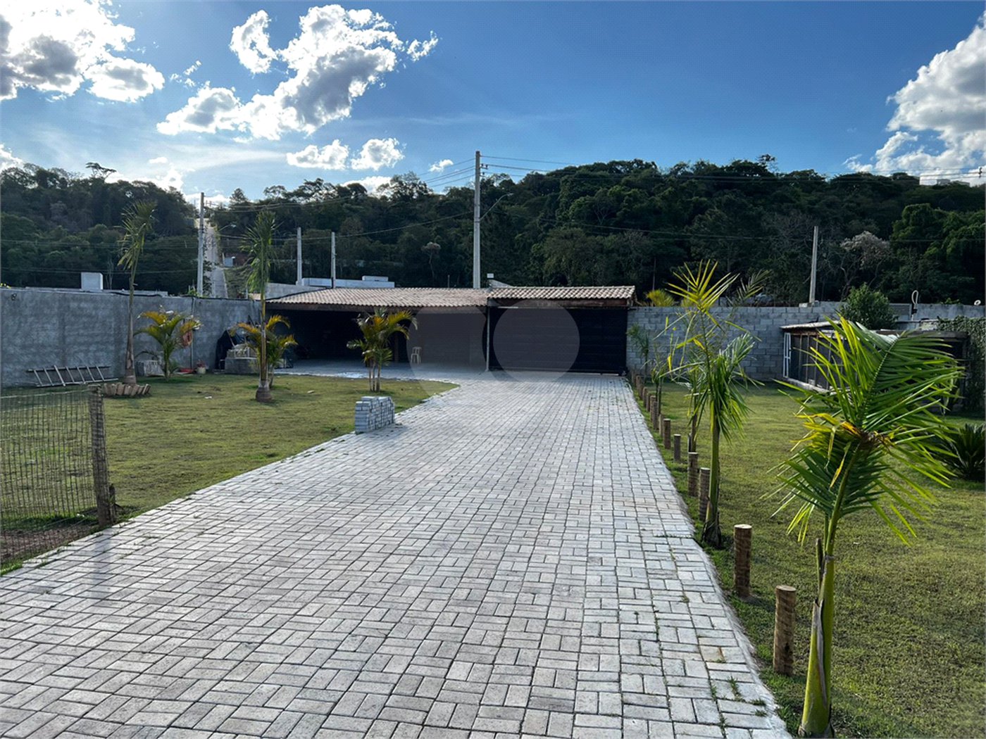 Chácara à venda com 6 quartos, sendo 1 suíte, em Jardim Estância Brasil, Atibaia, SP