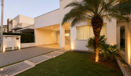 Casa à venda com 3 quartos, sendo 1 suíte, no condomínio Ibiti Royal Park, Sorocaba - SP