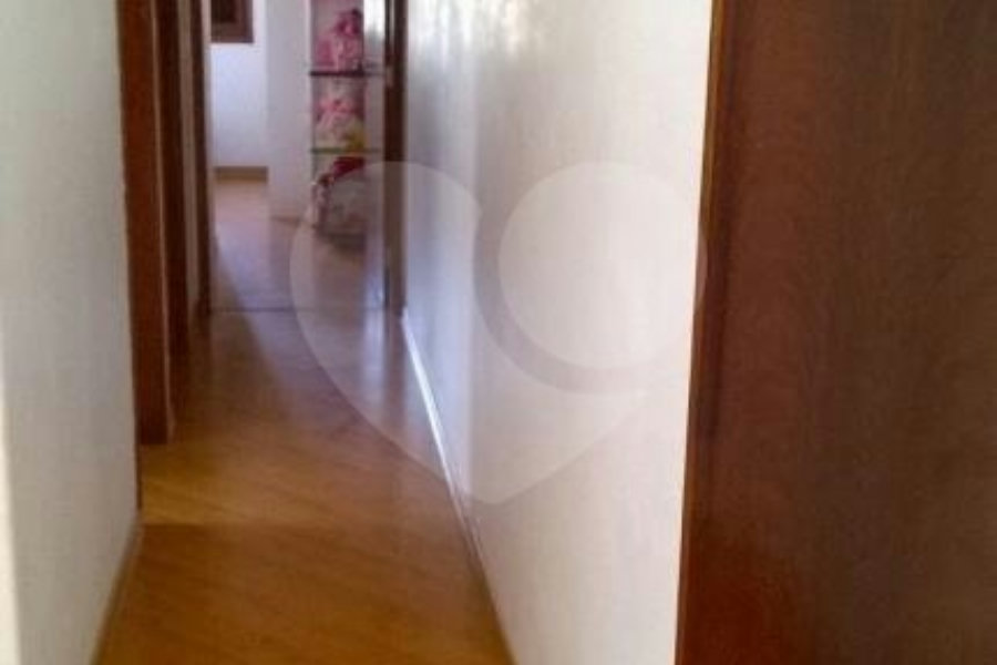 Sobrado à venda com 3 quartos, sendo 1 suíte, em Vila Nova Cachoeirinha, São Paulo, SP